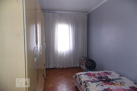 Casa à venda com 230m², 5 quartos e 3 vagas Casa à venda com 230m², 5 quartos e 3 vagasQuarto 2