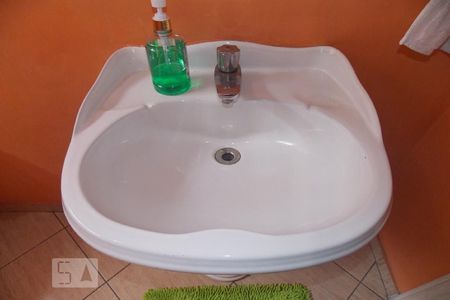 Casa à venda com 230m², 5 quartos e 3 vagas Casa à venda com 230m², 5 quartos e 3 vagasBanheiro