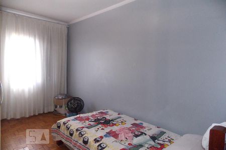 Casa à venda com 230m², 5 quartos e 3 vagas Casa à venda com 230m², 5 quartos e 3 vagasQuarto 2