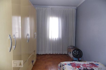 Casa à venda com 230m², 5 quartos e 3 vagas Casa à venda com 230m², 5 quartos e 3 vagasQuarto 2