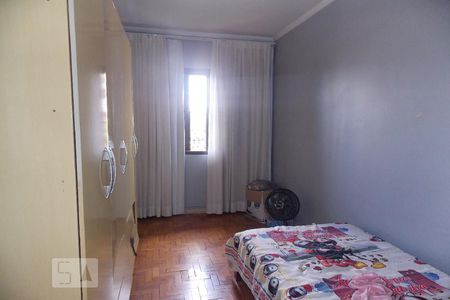 Casa à venda com 230m², 5 quartos e 3 vagas Casa à venda com 230m², 5 quartos e 3 vagasQuarto 2