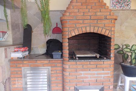 Casa à venda com 230m², 5 quartos e 3 vagas Casa à venda com 230m², 5 quartos e 3 vagasÁrea Externa