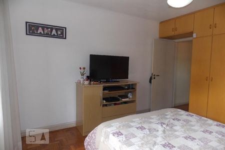 Casa à venda com 230m², 5 quartos e 3 vagas Casa à venda com 230m², 5 quartos e 3 vagasQuarto 4