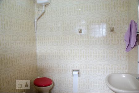 Casa à venda com 278m², 2 quartos e 1 vagaBanheiro