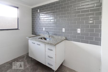 Cozinha de apartamento para alugar com 2 quartos, 32m² em Vila Carrao, São Paulo