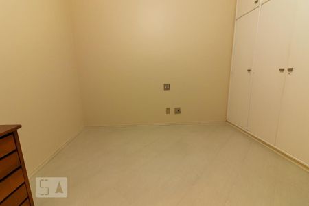Apartamento à venda com 171m², 3 quartos e 2 vagasSuíte 1