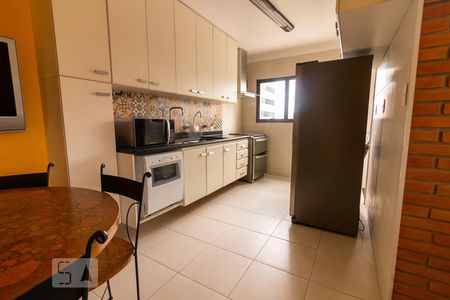 Apartamento à venda com 171m², 3 quartos e 2 vagasCozinha