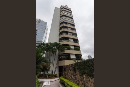 Apartamento à venda com 171m², 3 quartos e 2 vagasFachada