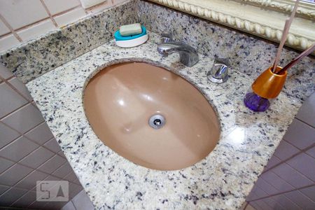 Apartamento para alugar com 85m², 2 quartos e 1 vaga Apartamento para alugar com 85m², 2 quartos e 1 vagaDetalhe Banheiro