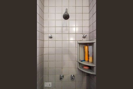 Apartamento para alugar com 85m², 2 quartos e 1 vaga Apartamento para alugar com 85m², 2 quartos e 1 vagaDetalhe Banheiro da Suíte