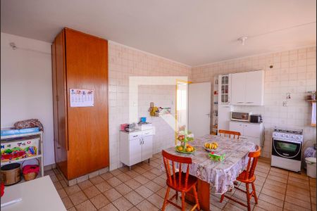 Casa à venda com 340m², 3 quartos e 6 vagas Casa à venda com 340m², 3 quartos e 6 vagasCozinha