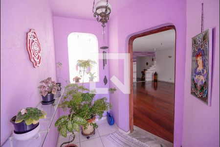 Casa à venda com 340m², 3 quartos e 6 vagas Casa à venda com 340m², 3 quartos e 6 vagasHall