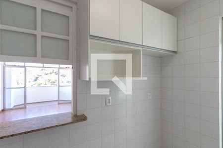 Apartamento à venda com 70m², 2 quartos e 2 vagasCozinha
