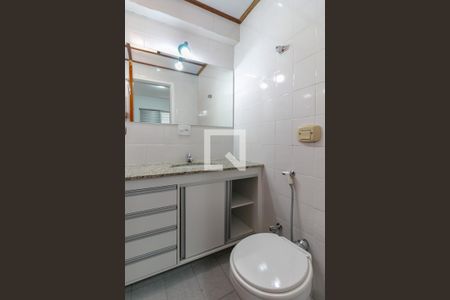 Apartamento à venda com 70m², 2 quartos e 2 vagasBanheiro da Suíte