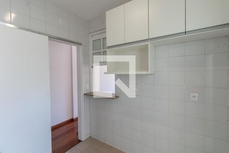 Apartamento à venda com 70m², 2 quartos e 2 vagasCozinha