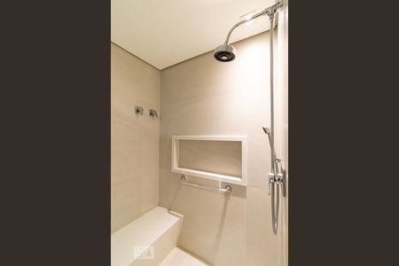 Banheiro de apartamento para alugar com 1 quarto, 40m² em Cerqueira César, São Paulo