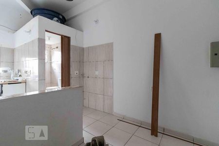 Sala - Quarto de kitnet/studio para alugar com 1 quarto, 100m² em Vila Bertioga, São Paulo