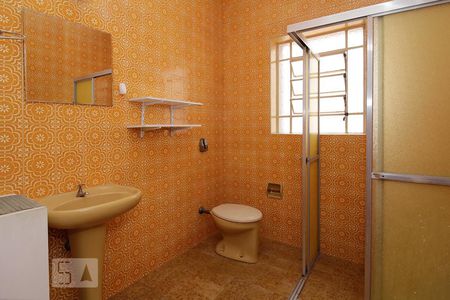 Casa à venda com 270m², 3 quartos e 2 vagasBanheiro