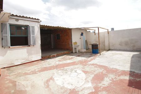 Casa à venda com 270m², 3 quartos e 2 vagasQuintal
