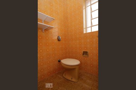 Casa à venda com 270m², 3 quartos e 2 vagasBanheiro