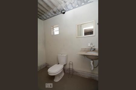 Casa à venda com 270m², 3 quartos e 2 vagasBanheiro de Serviço