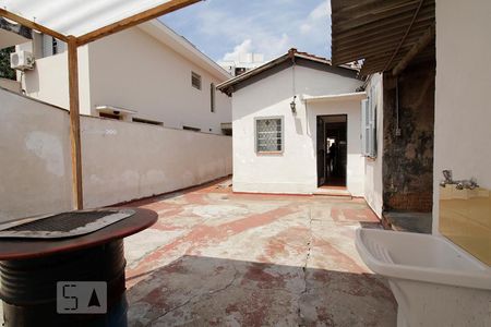 Casa à venda com 270m², 3 quartos e 2 vagasQuintal