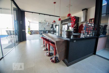 Casa à venda com 520m², 5 quartos e 6 vagas Casa à venda com 520m², 5 quartos e 6 vagascozinha