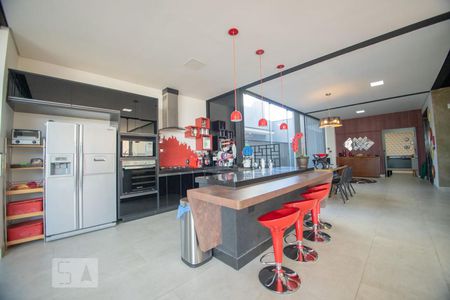 Casa à venda com 520m², 5 quartos e 6 vagas Casa à venda com 520m², 5 quartos e 6 vagascozinha