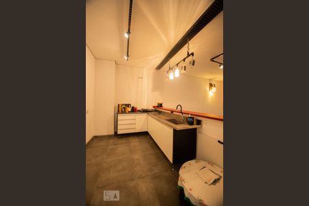 Casa à venda com 520m², 5 quartos e 6 vagas Casa à venda com 520m², 5 quartos e 6 vagassalao