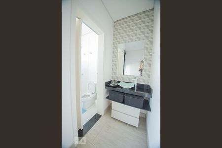 Casa à venda com 520m², 5 quartos e 6 vagas Casa à venda com 520m², 5 quartos e 6 vagaslavabo sala piso 2