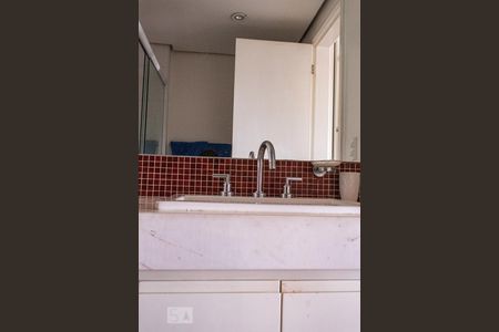 Apartamento à venda com 130m², 4 quartos e 2 vagasBanheiro Suíte 1