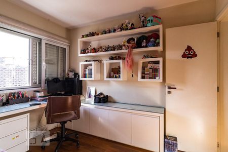 Apartamento à venda com 130m², 4 quartos e 2 vagasQuarto 2