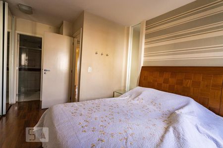Apartamento à venda com 130m², 4 quartos e 2 vagasSuíte 1