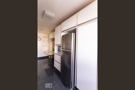 Apartamento à venda com 130m², 4 quartos e 2 vagasCozinha