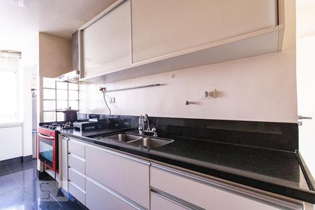 Apartamento à venda com 130m², 4 quartos e 2 vagasCozinha