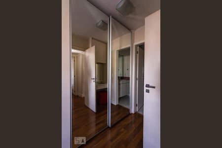 Apartamento à venda com 130m², 4 quartos e 2 vagasSuíte 1