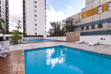 Apartamento à venda com 130m², 4 quartos e 2 vagasPiscina