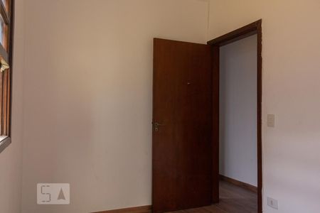Casa à venda com 300m², 4 quartos e 2 vagas Casa à venda com 300m², 4 quartos e 2 vagasQuarto 1