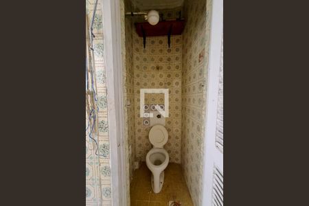 Apartamento à venda com 80m², 3 quartos e sem vaga Apartamento à venda com 80m², 3 quartos e sem vagaBanheiro de serviço