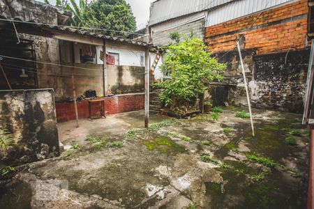 Casa à venda com 90m², 3 quartos e 2 vagasQuintal