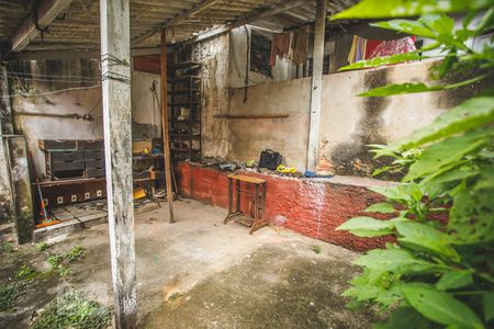 Casa à venda com 90m², 3 quartos e 2 vagasQuintal