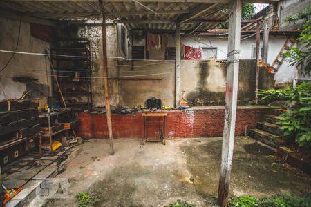 Casa à venda com 90m², 3 quartos e 2 vagasQuintal