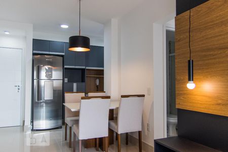 Sala de apartamento para alugar com 2 quartos, 63m² em Vila Eldízia, Santo André
