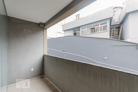 Apartamento à venda com 60m², 2 quartos e 1 vaga Apartamento à venda com 60m², 2 quartos e 1 vagaVaranda Sala
