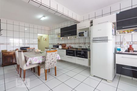 Casa à venda com 250m², 3 quartos e 2 vagasCozinha