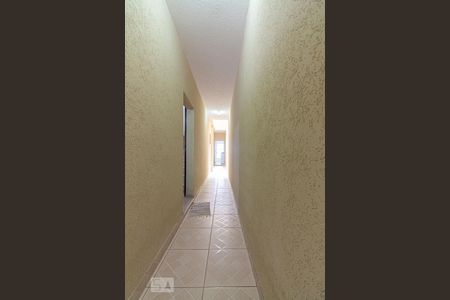 Casa à venda com 250m², 3 quartos e 2 vagasCorredor