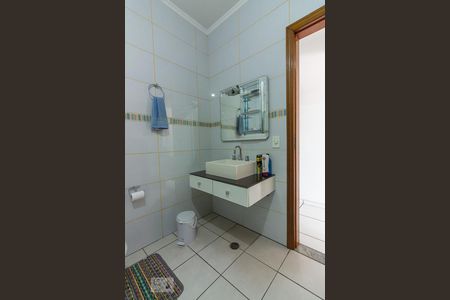 Casa à venda com 250m², 3 quartos e 2 vagasbanheiro Suíte 2