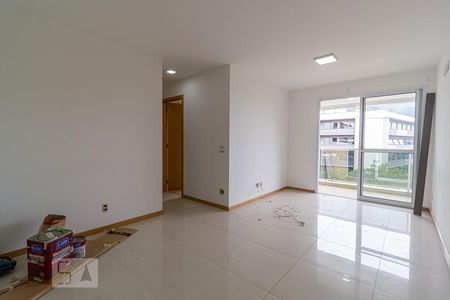 Sala de apartamento para alugar com 2 quartos, 70m² em Freguesia de Jacarepaguá, Rio de Janeiro