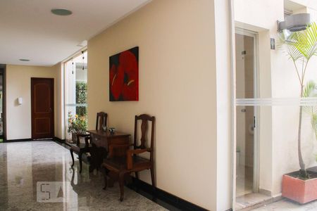 Apartamento para alugar com 98m², 3 quartos e 2 vagas Apartamento para alugar com 98m², 3 quartos e 2 vagasHall