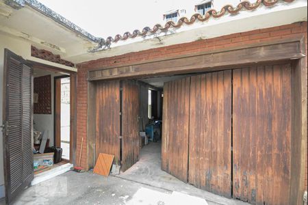 Casa à venda com 180m², 4 quartos e 5 vagasDespensa - Acesso Garagem - Área Externa